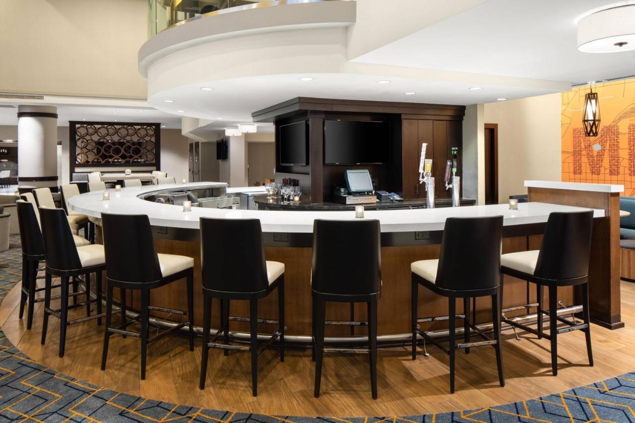 Courtyard By Marriott Minneapolis Downtown Екстериор снимка