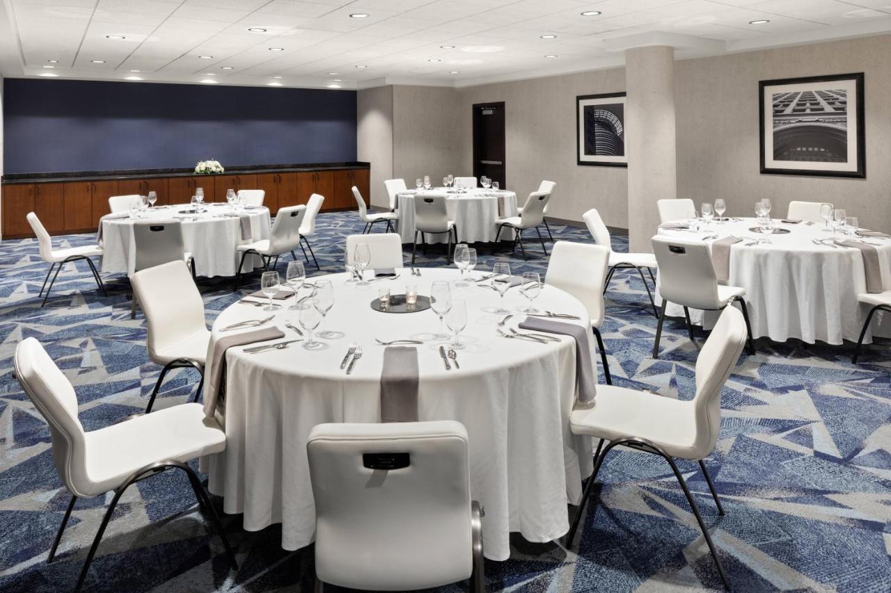 Courtyard By Marriott Minneapolis Downtown Екстериор снимка