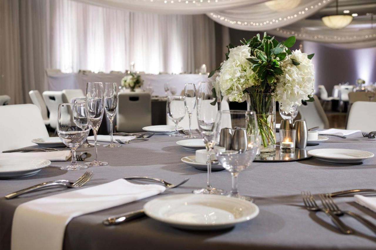 Courtyard By Marriott Minneapolis Downtown Екстериор снимка