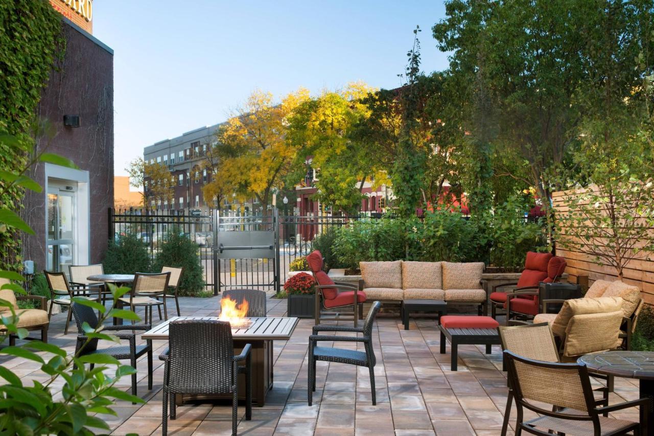 Courtyard By Marriott Minneapolis Downtown Екстериор снимка