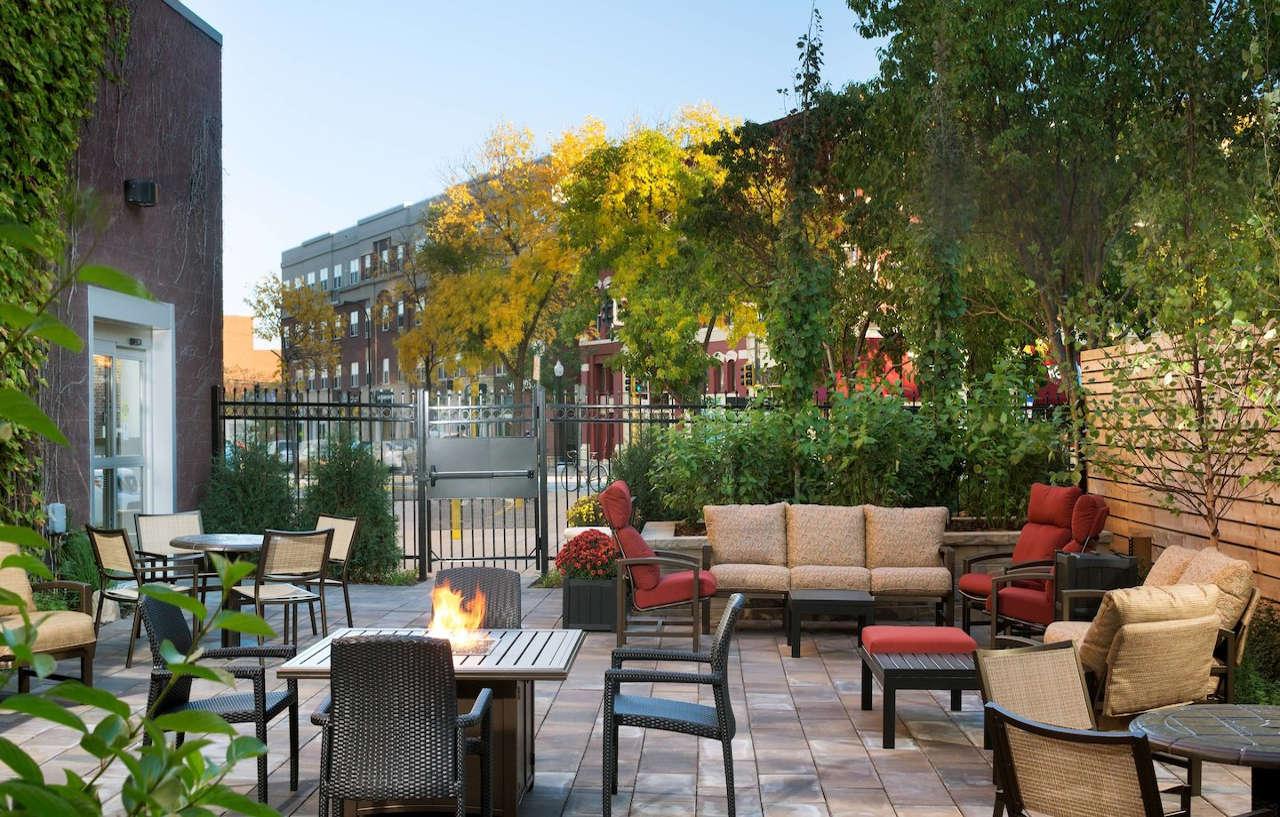 Courtyard By Marriott Minneapolis Downtown Екстериор снимка