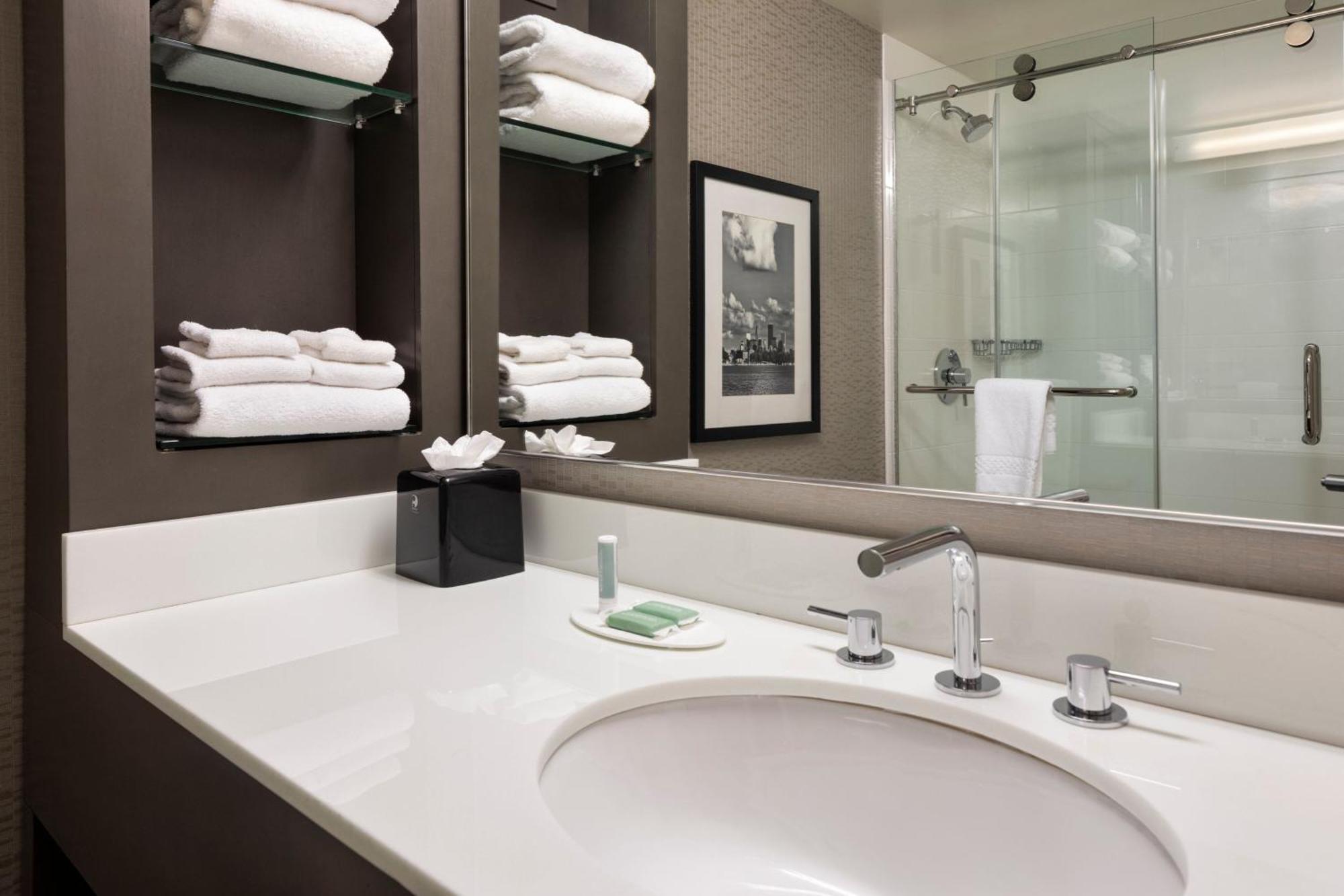 Courtyard By Marriott Minneapolis Downtown Екстериор снимка