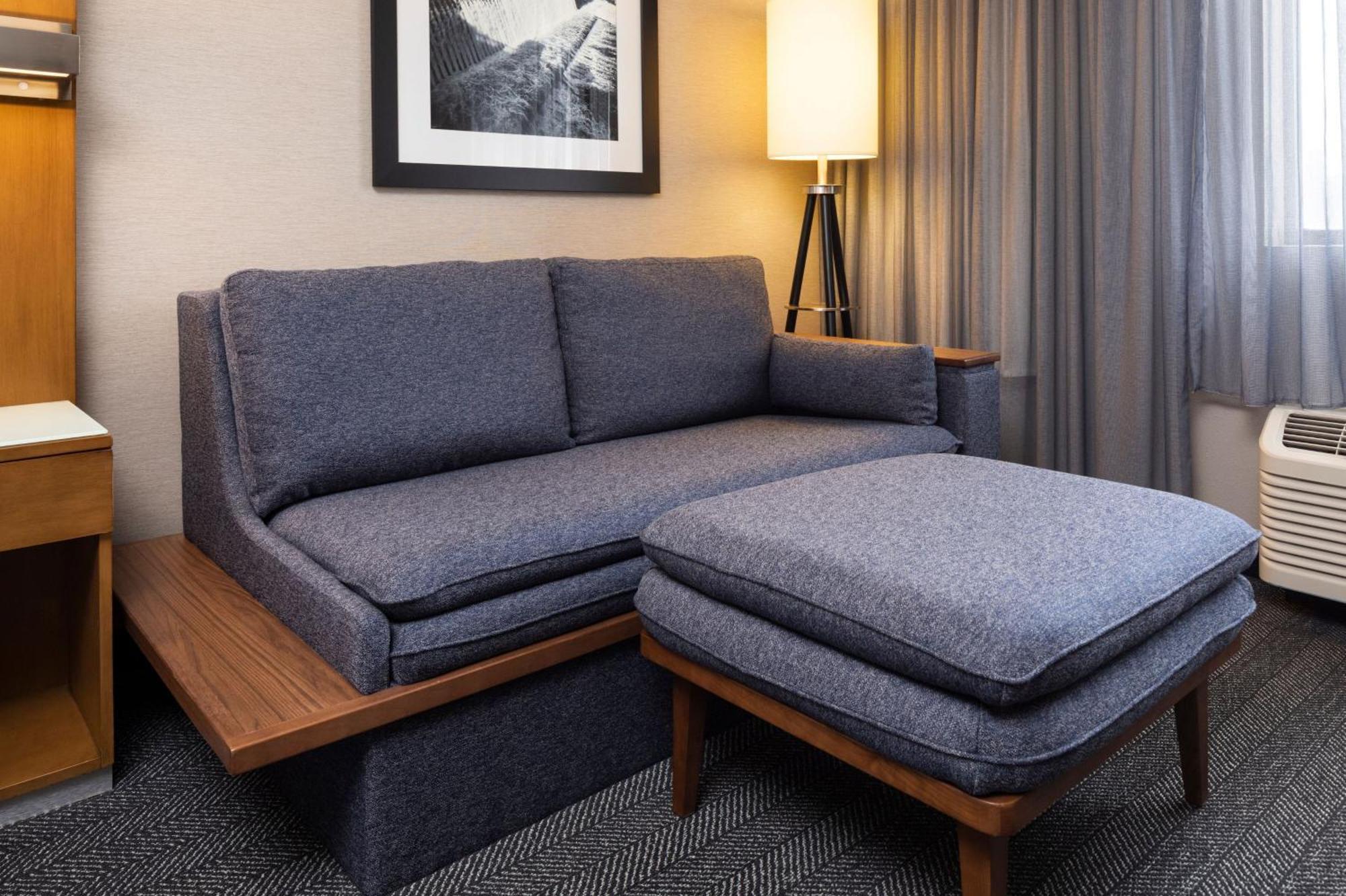 Courtyard By Marriott Minneapolis Downtown Екстериор снимка