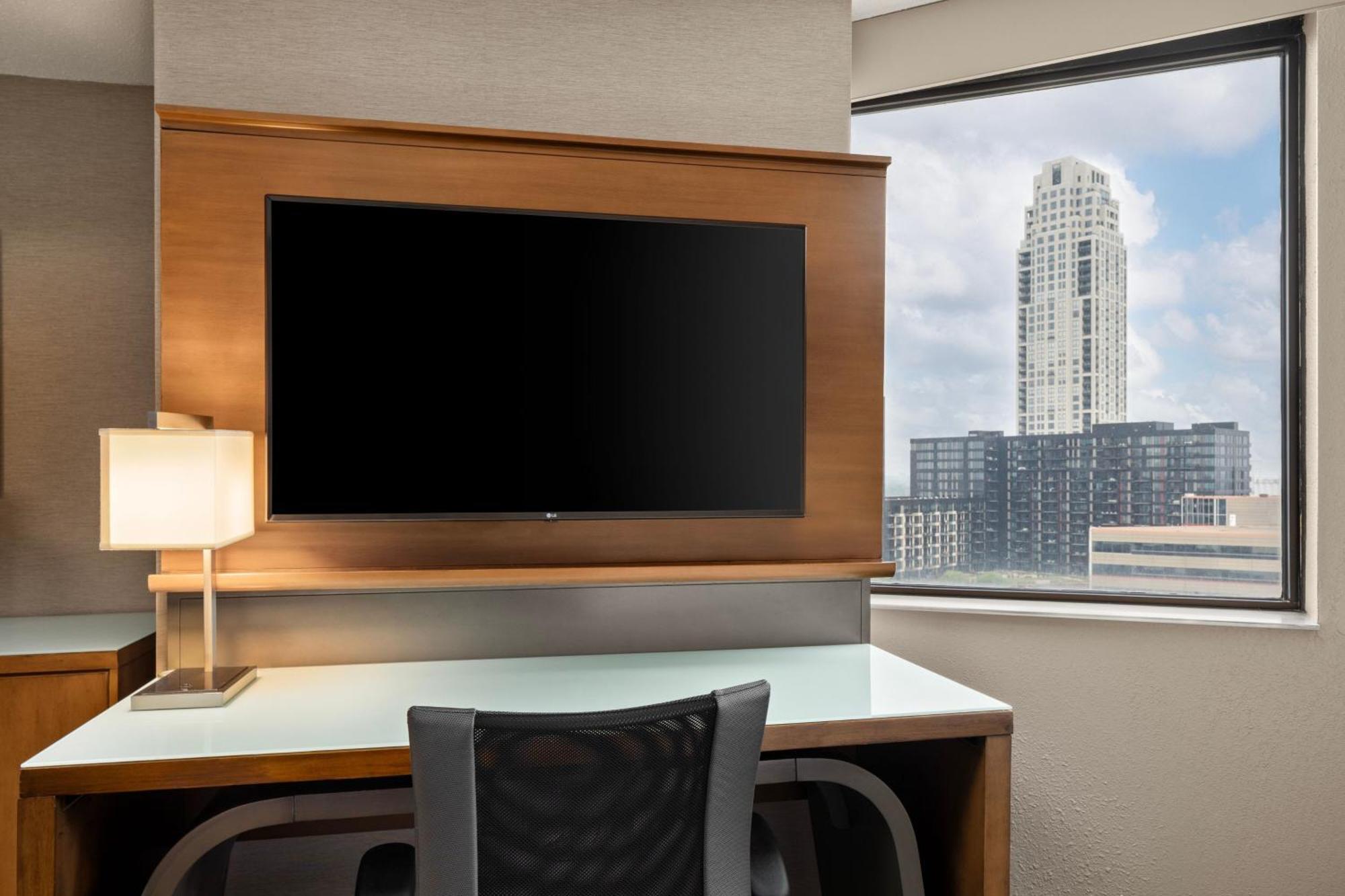 Courtyard By Marriott Minneapolis Downtown Екстериор снимка