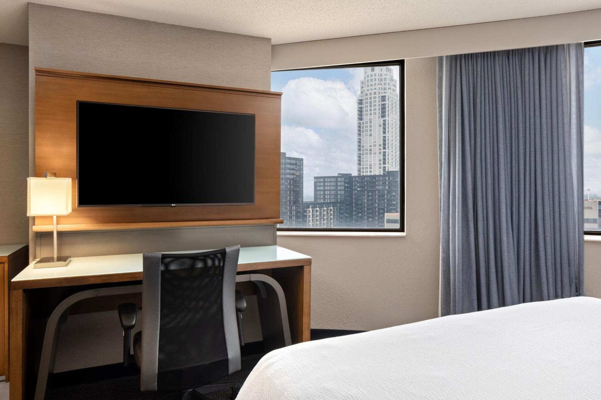 Courtyard By Marriott Minneapolis Downtown Екстериор снимка